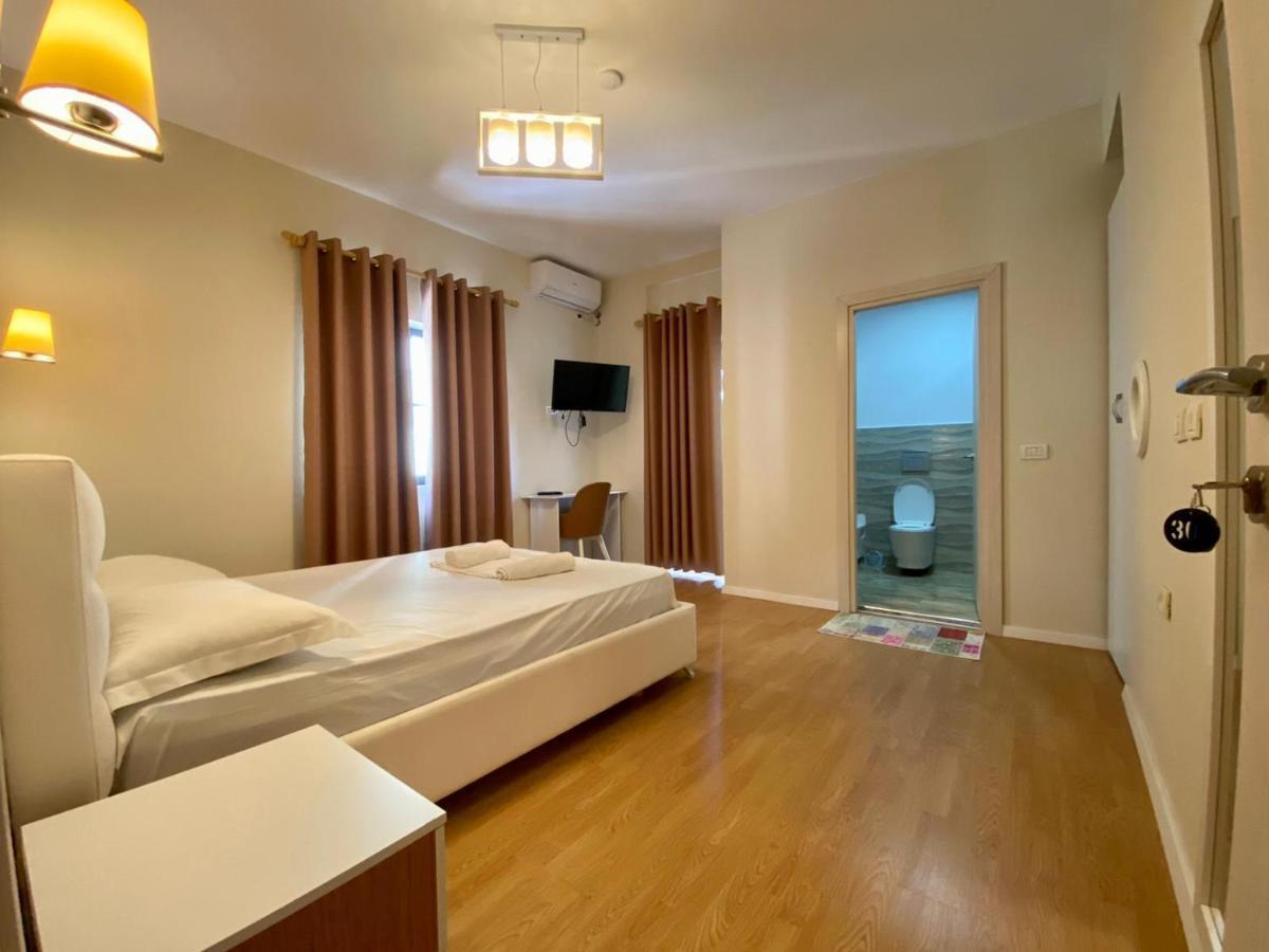 Hotel Globo Durrës 外观 照片