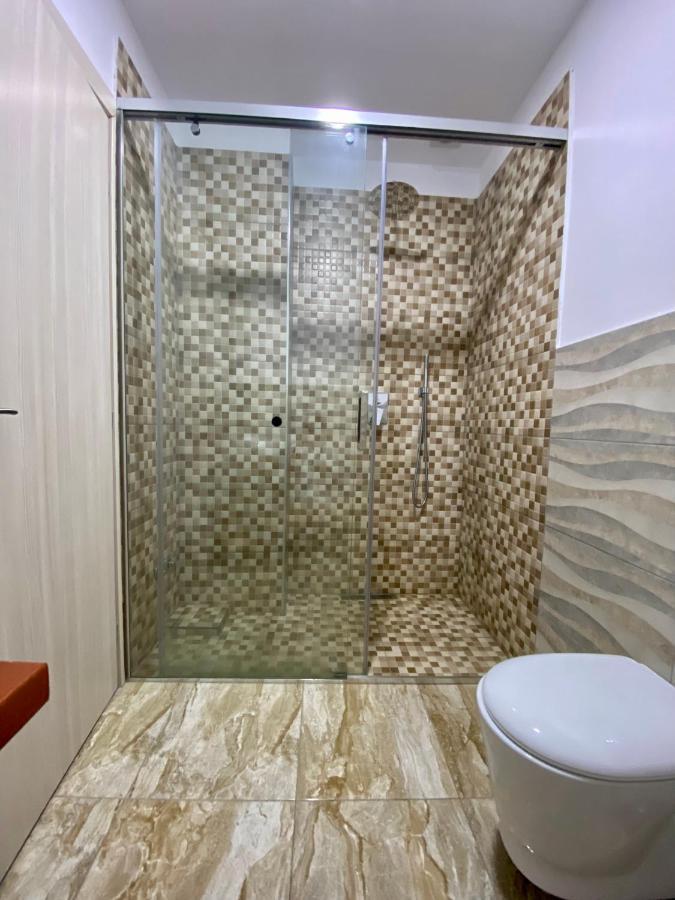 Hotel Globo Durrës 外观 照片