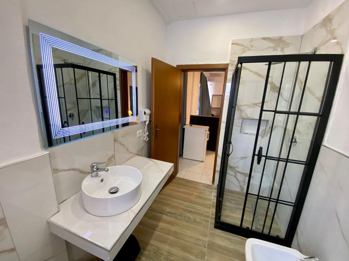 Hotel Globo Durrës 外观 照片
