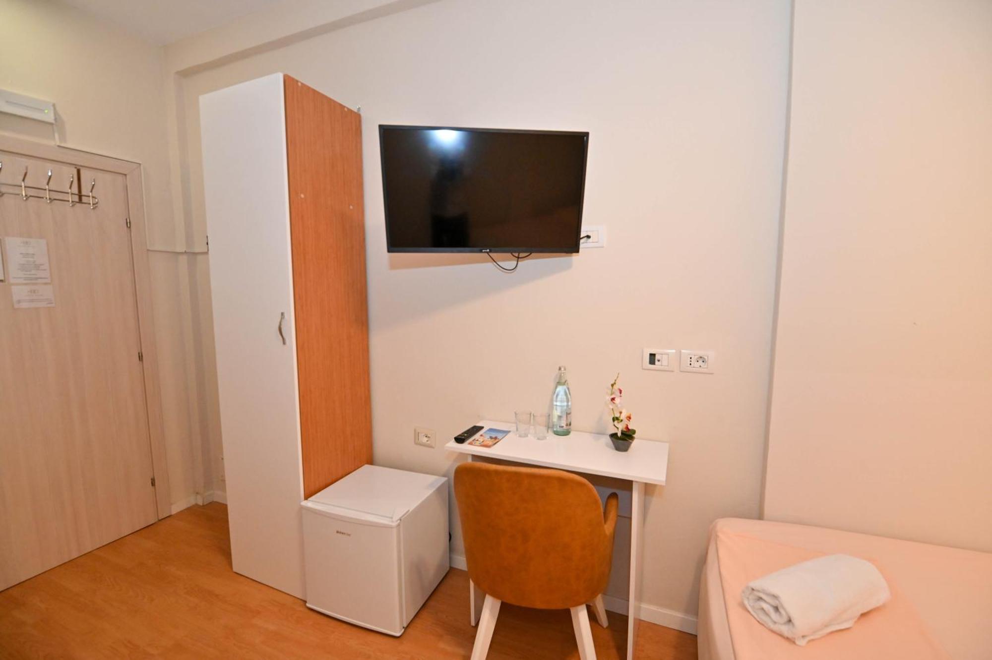 Hotel Globo Durrës 外观 照片