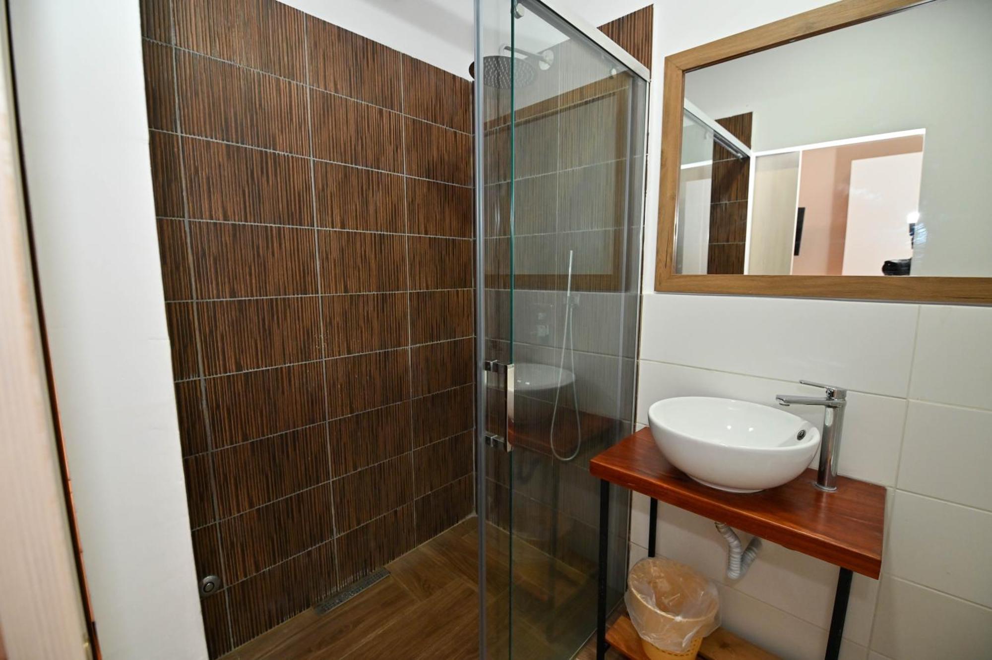 Hotel Globo Durrës 外观 照片
