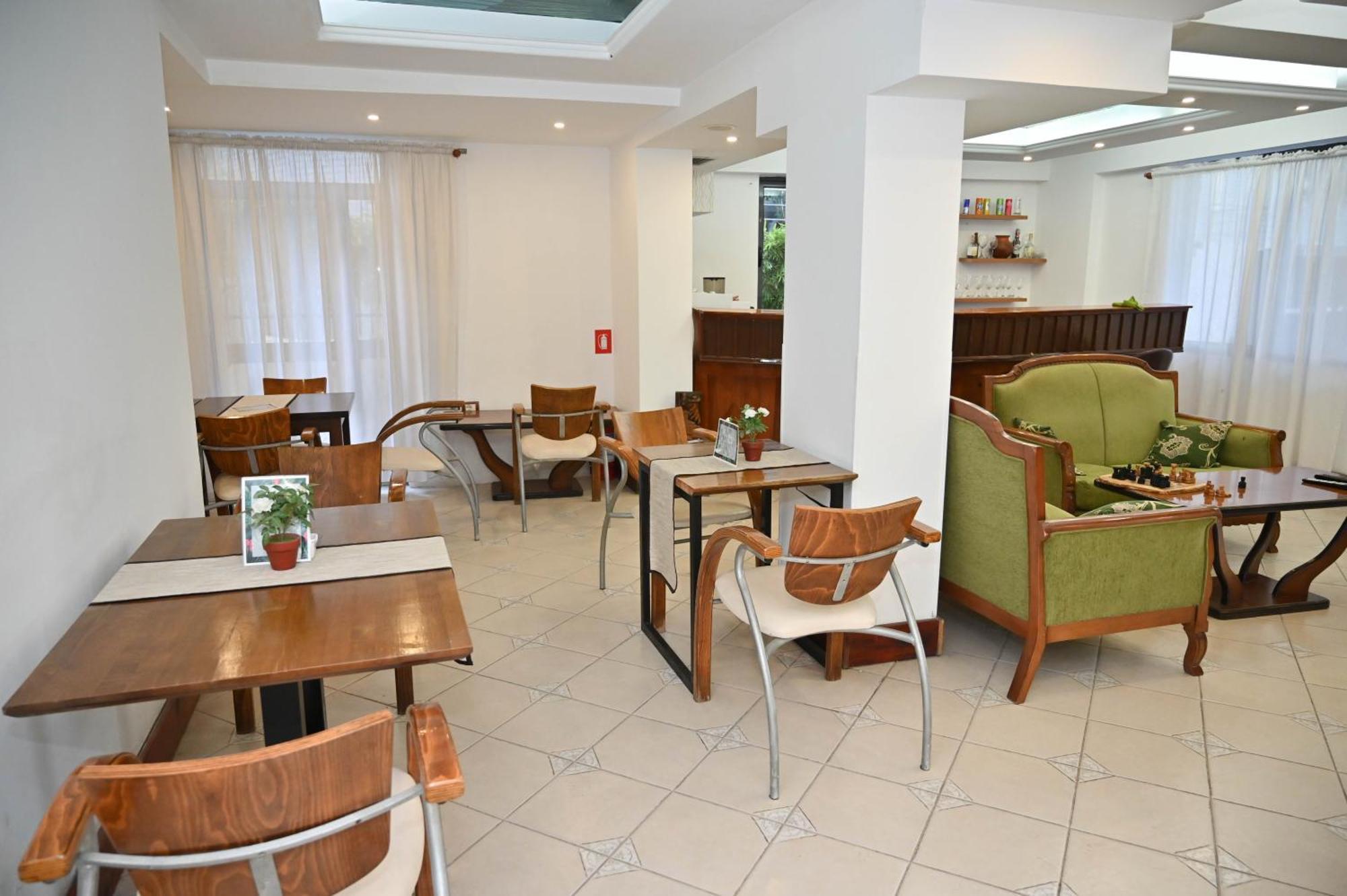 Hotel Globo Durrës 外观 照片