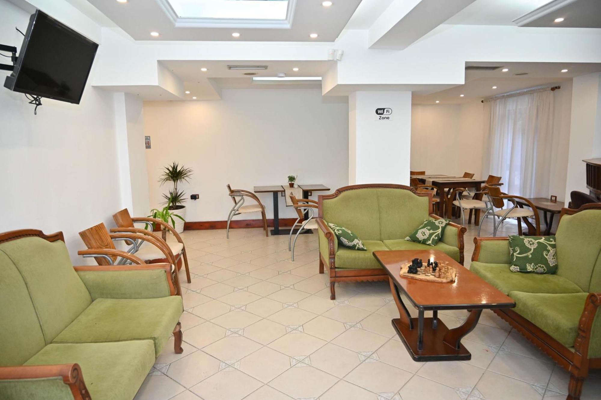 Hotel Globo Durrës 外观 照片