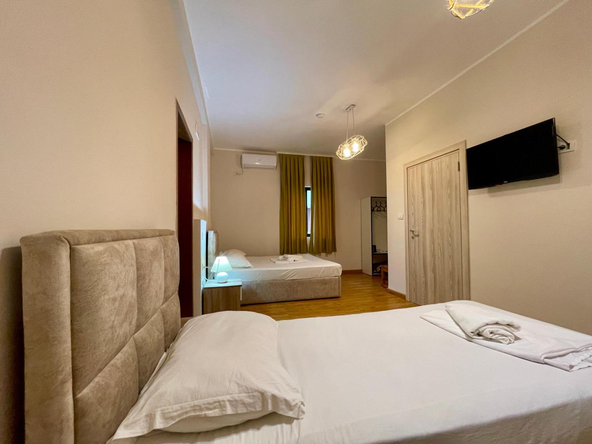 Hotel Globo Durrës 外观 照片