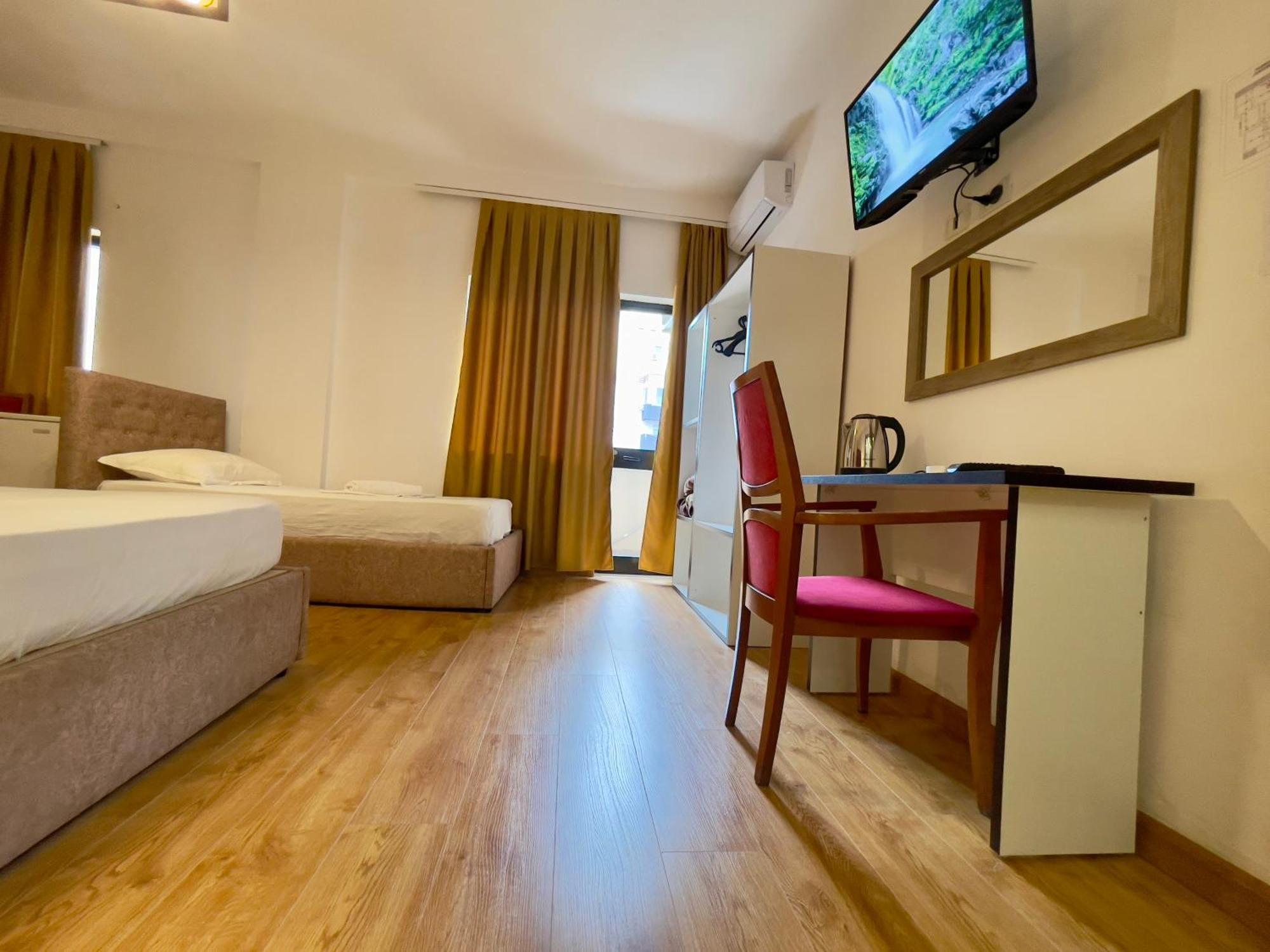 Hotel Globo Durrës 外观 照片