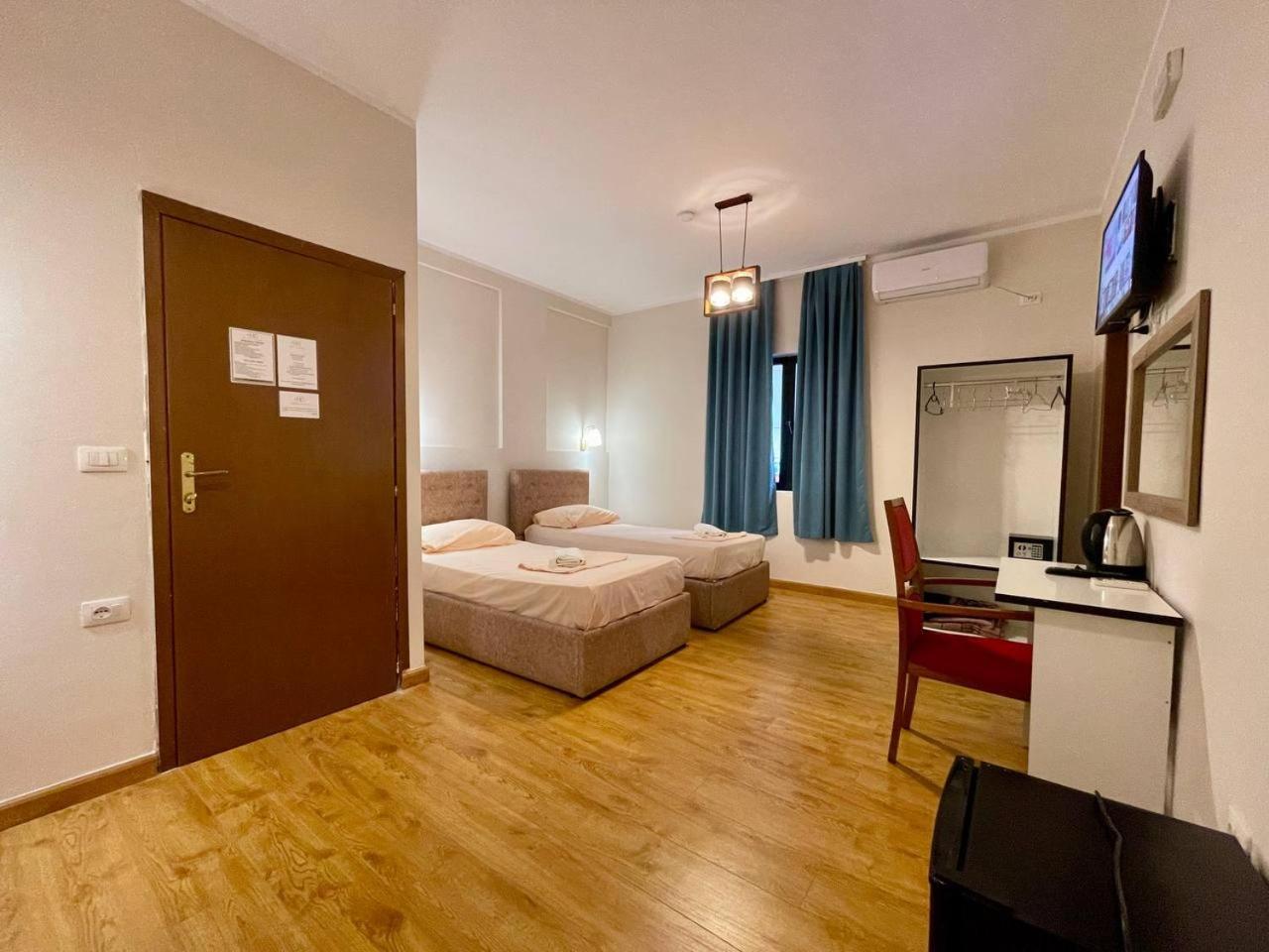 Hotel Globo Durrës 外观 照片